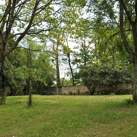 Bed and Breakfast Le Logis Du Plessis Chaniers Exterior foto