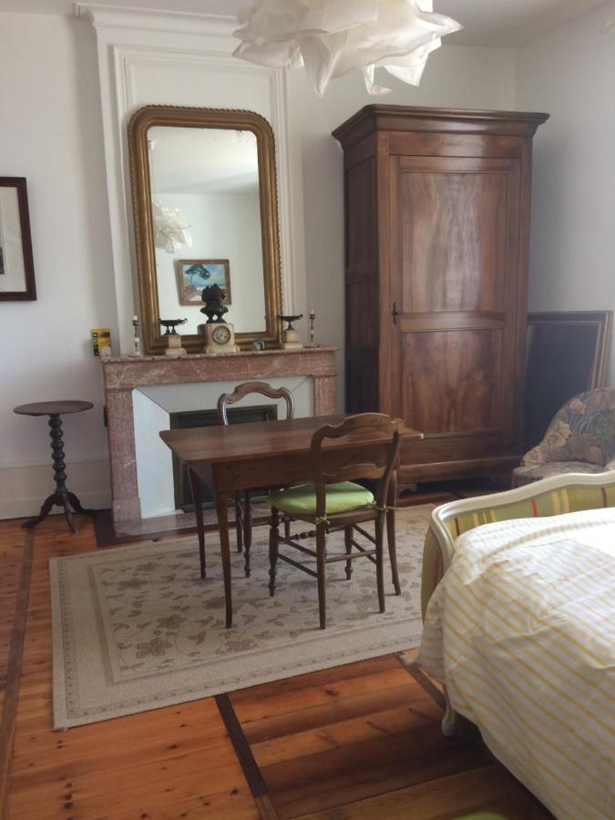 Bed and Breakfast Le Logis Du Plessis Chaniers Exterior foto