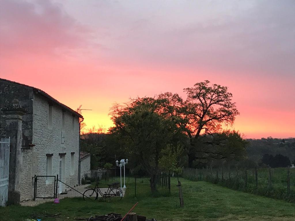 Bed and Breakfast Le Logis Du Plessis Chaniers Exterior foto